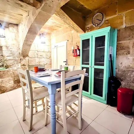 The G-house La Valeta